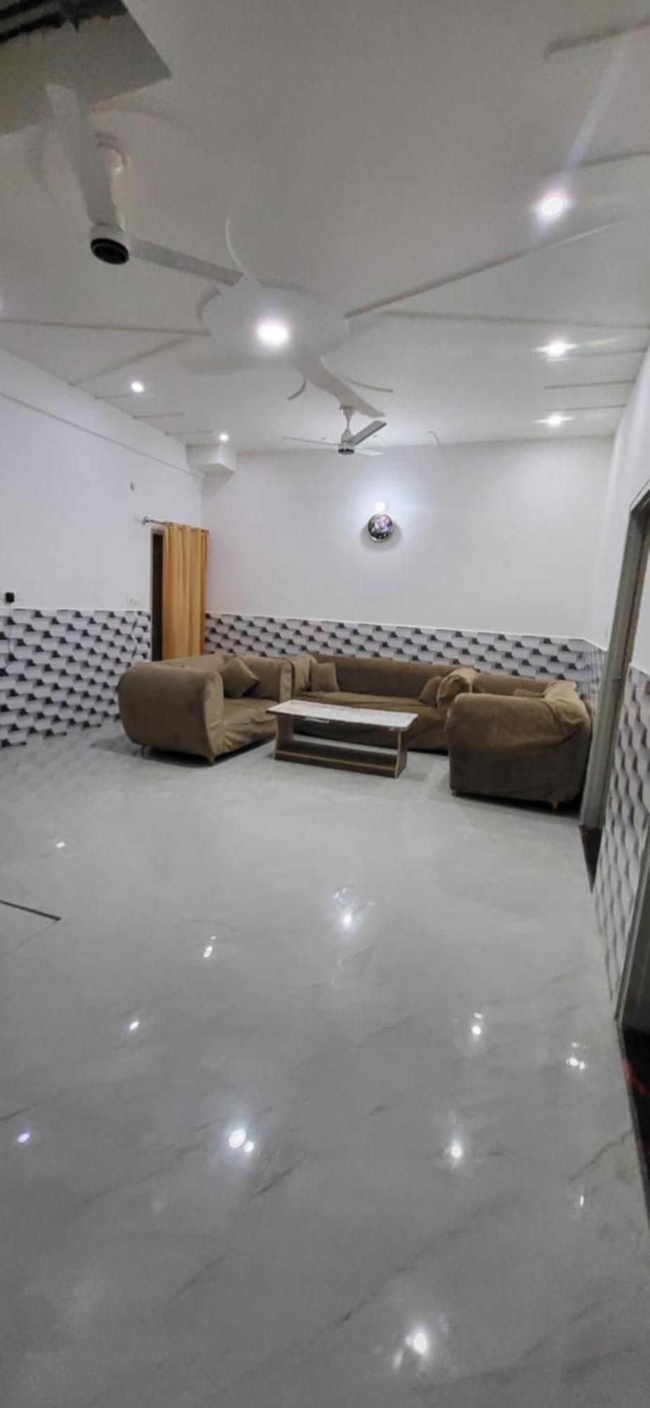 House Of Krishna Hotel Vrindavan Ngoại thất bức ảnh