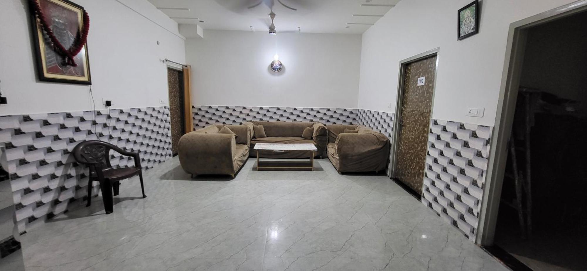 House Of Krishna Hotel Vrindavan Ngoại thất bức ảnh