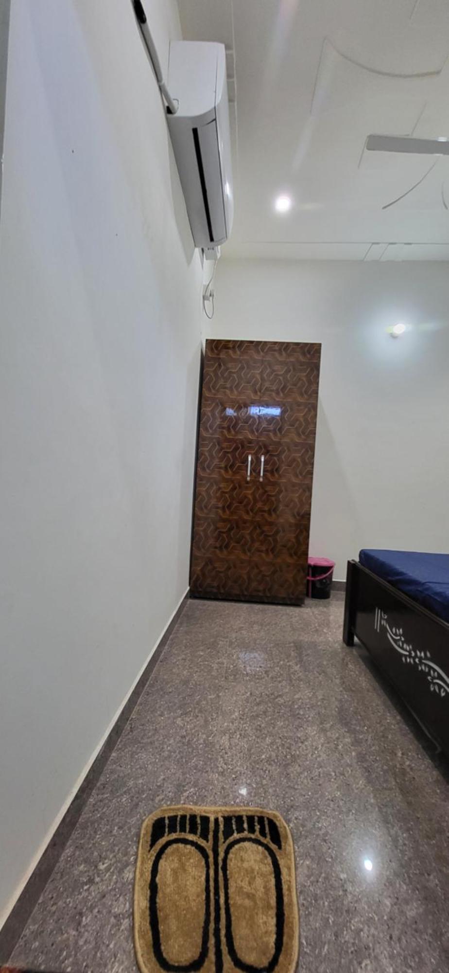 House Of Krishna Hotel Vrindavan Ngoại thất bức ảnh